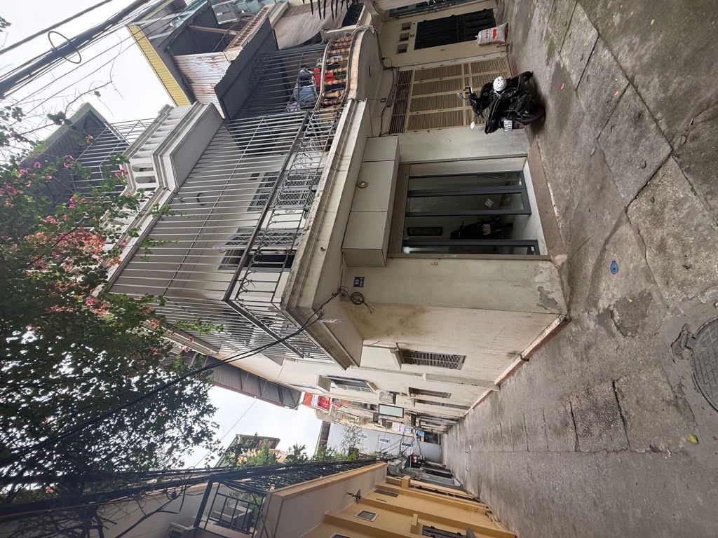 Bán nhà Lạc Trung - diện tích 49m2 3 tầng - Lô góc, ô tô đỗ cửa - giá 19 tỷ