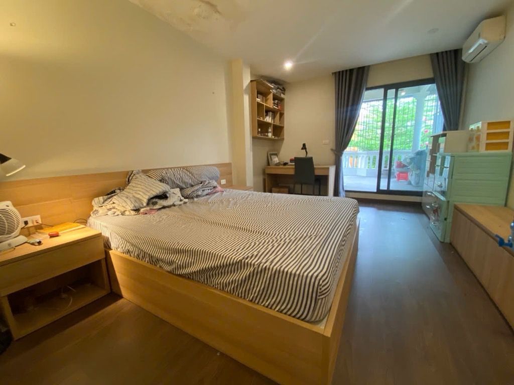 Bán nhà Lạc Trung - diện tích 49m2 3 tầng - Lô góc, ô tô đỗ cửa - giá 19 tỷ