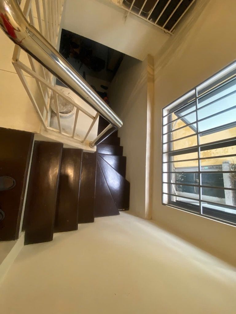 Bán nhà Lạc Trung - diện tích 49m2 3 tầng - Lô góc, ô tô đỗ cửa - giá 19 tỷ