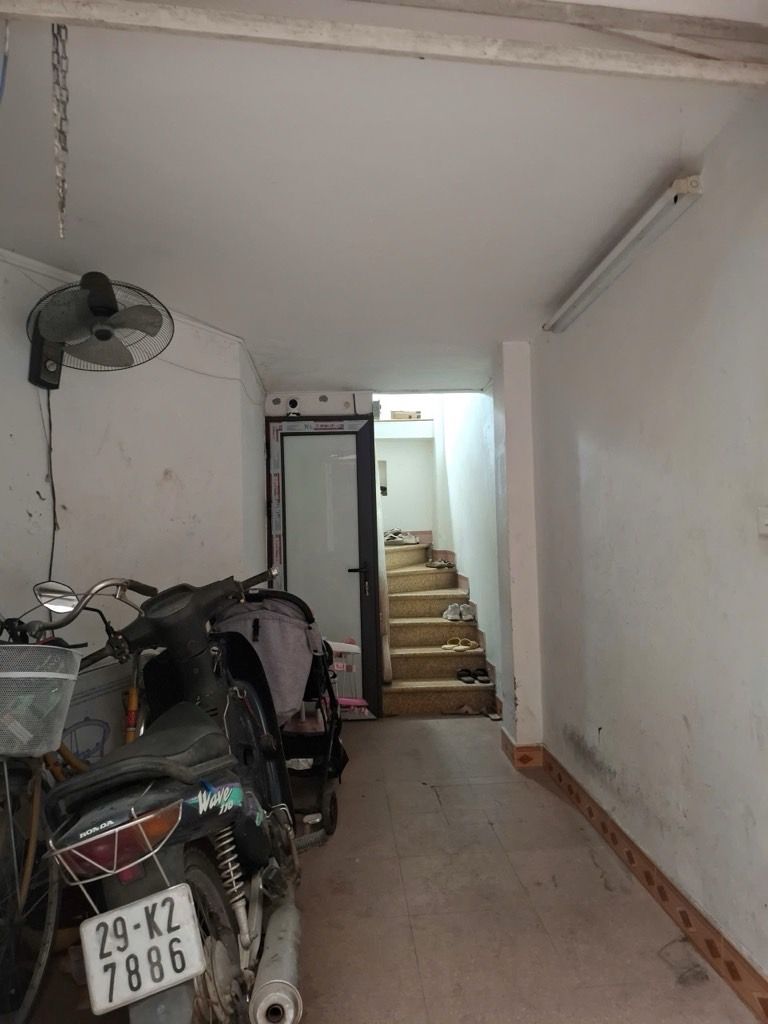 Bán nhà Thịnh Quang - diện tích 11,4m2 6 tầng - ô tô đỗ gần - giá 3,2 tỷ