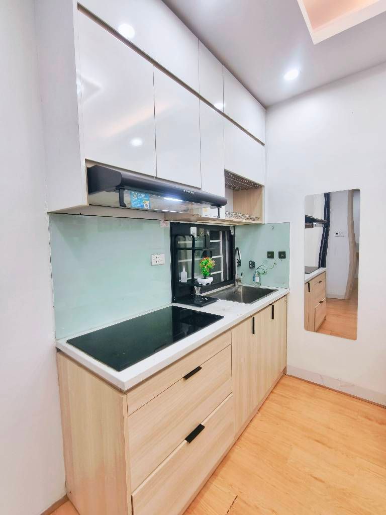 Bán nhà Đê La Thành - diện tích 35m2 1 tầng - thang máy - giá 1,9 tỷ