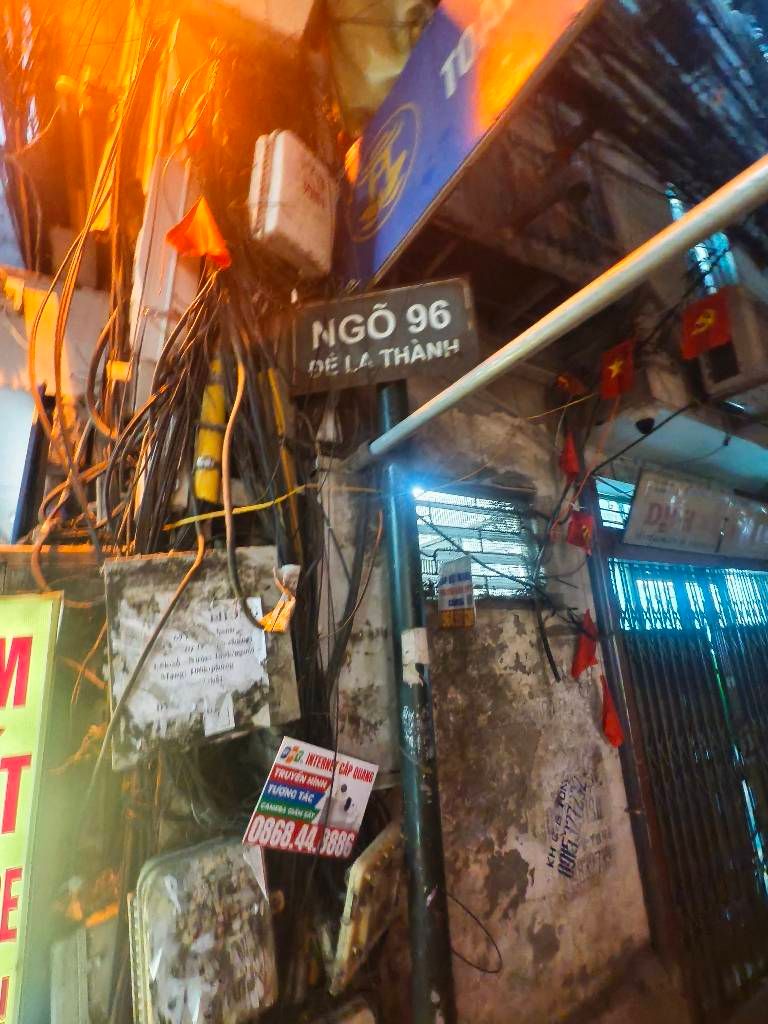 Bán nhà Đê La Thành - diện tích 35m2 1 tầng - thang máy - giá 1,9 tỷ