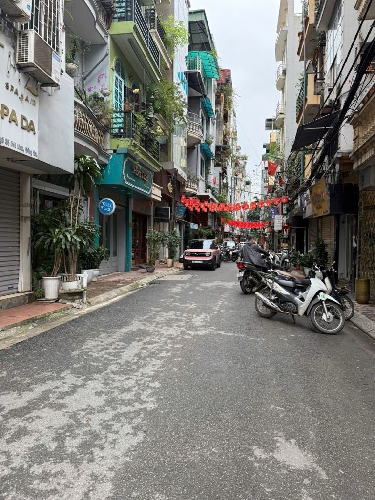 Bán nhà Cát Linh - diện tích 36,5m2 2 tầng - vị trí HOT Đống Đa - giá 6,3 tỷ