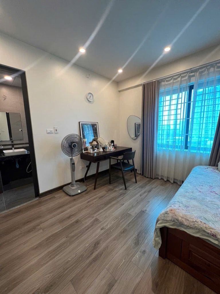 Bán nhà Định Công - diện tích 99m2 8 tầng - Căn hộ đẹp, giá 6,5 tỷ