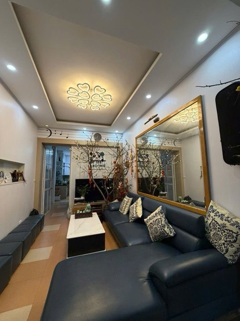 Bán nhà Trường Chinh - diện tích 39,4m2 5 tầng - Phân lô ô tô tránh - giá 16,8 tỷ