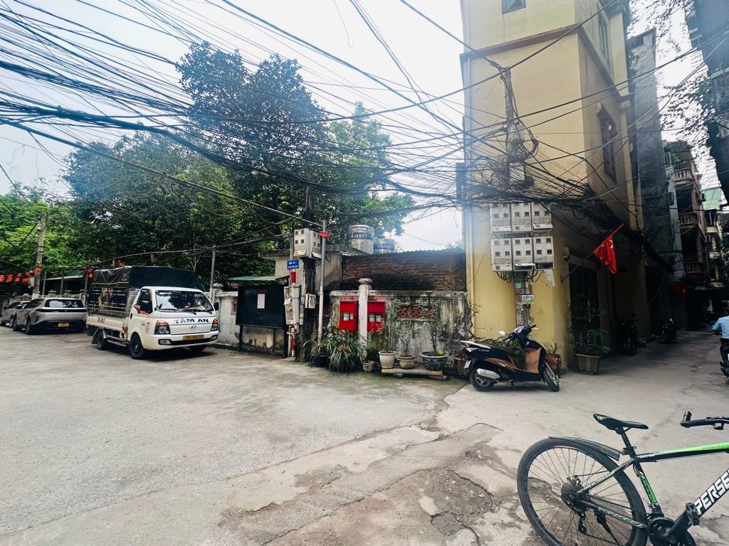 Bán nhà Bùi Xương Trạch - diện tích 35.5m2 4 tầng - Phân lô cán bộ công an - giá 7,9 tỷ