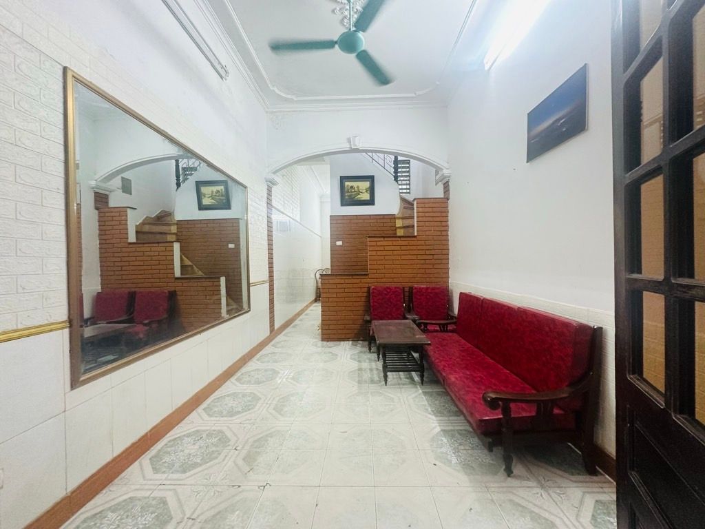 Bán nhà Bùi Xương Trạch - diện tích 35.5m2 4 tầng - Phân lô cán bộ công an - giá 7,9 tỷ