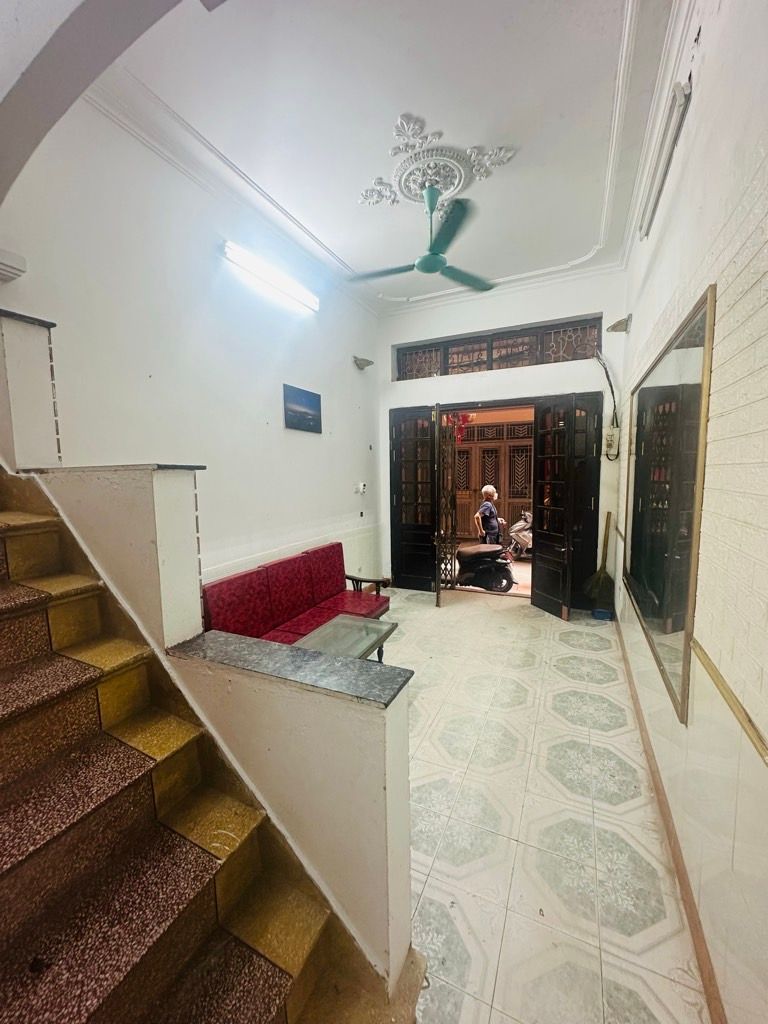 Bán nhà Bùi Xương Trạch - diện tích 35.5m2 4 tầng - Phân lô cán bộ công an - giá 7,9 tỷ