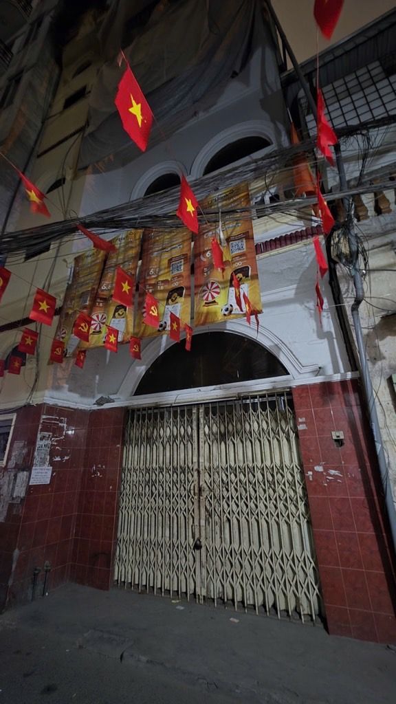 Bán nhà Đoàn Thị Điểm - diện tích 32.8m2 4 tầng - ô tô tránh - giá 12,8 tỷ