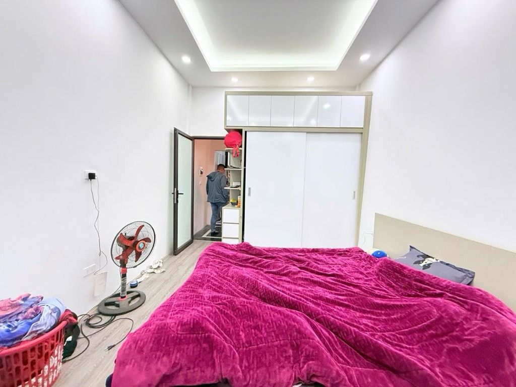 Bán nhà Thịnh Quang - diện tích 22.4m2 4 tầng - Sổ đỏ chính chủ cất két - giá 7 tỷ