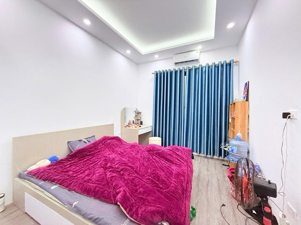 Bán nhà Thịnh Quang - diện tích 22.4m2 4 tầng - Sổ đỏ chính chủ cất két - giá 7 tỷ