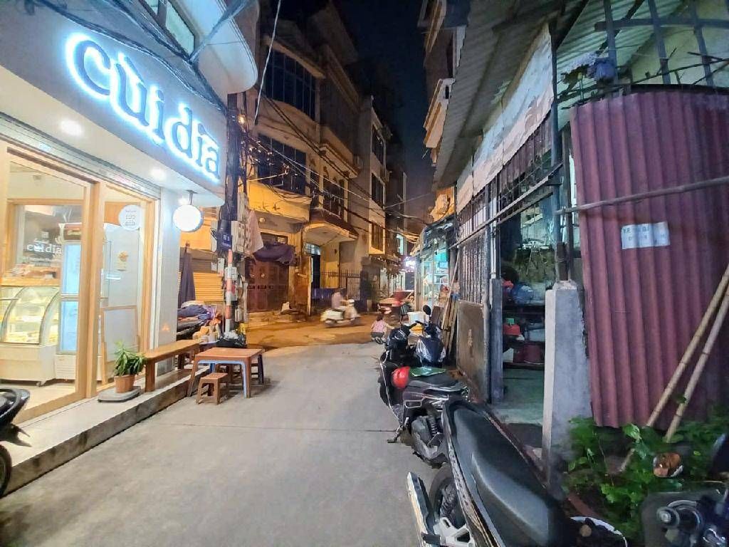 Bán nhà Vân Hồ - diện tích 31,2m2 2 tầng - ô tô tránh - giá 12,9 tỷ