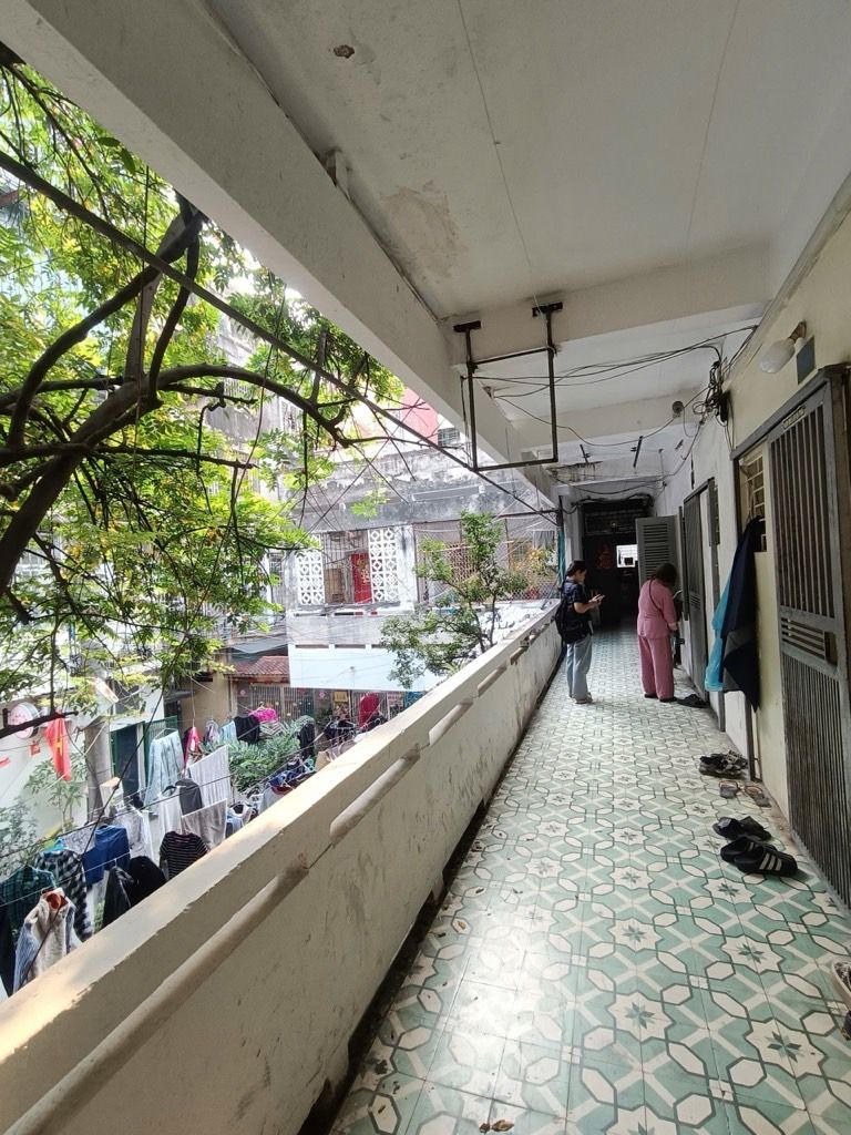 Bán nhà Hồng Mai - diện tích 32m2 1 tầng - ô tô đỗ cửa - giá 3,4 tỷ