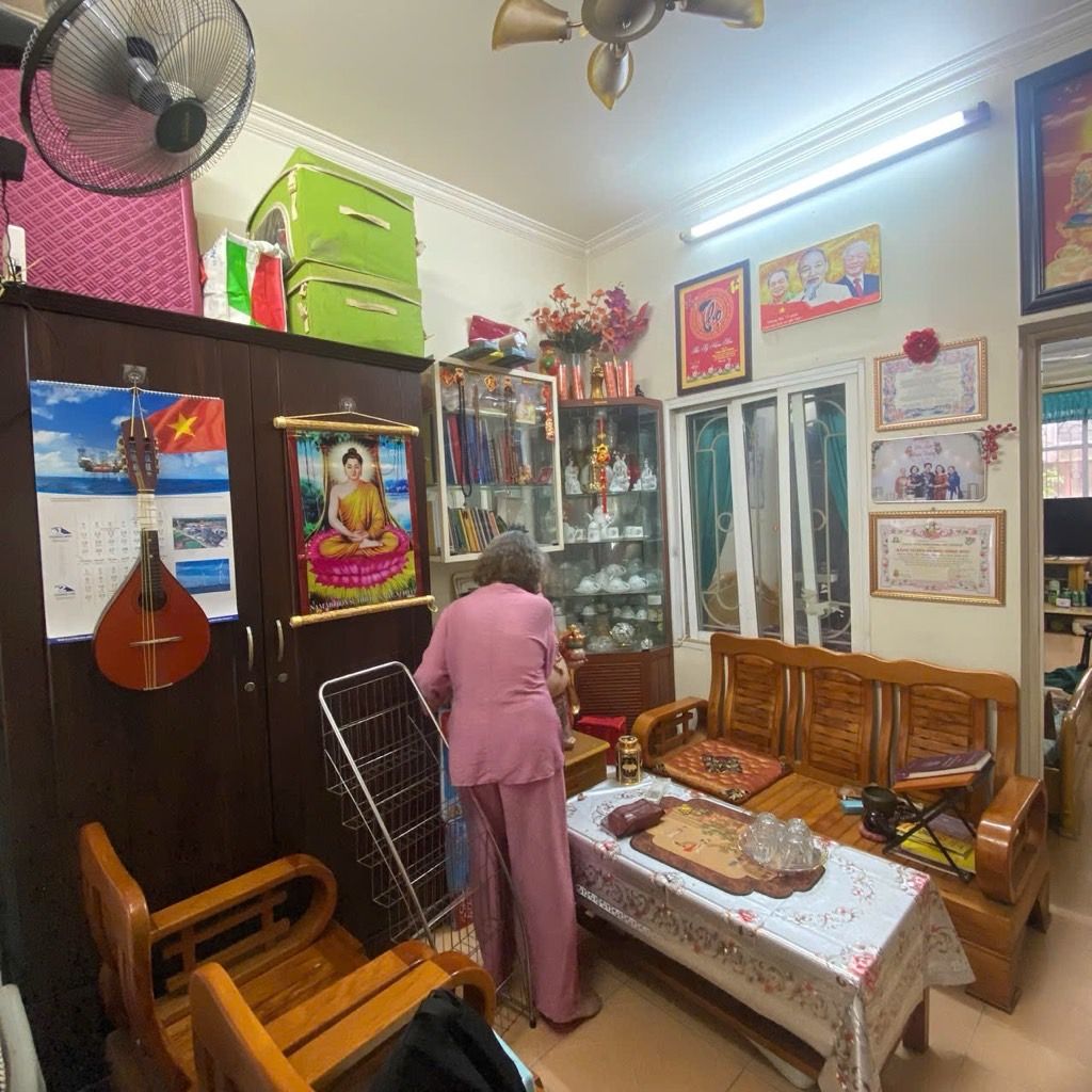 Bán nhà Hồng Mai - diện tích 32m2 1 tầng - ô tô đỗ cửa - giá 3,4 tỷ