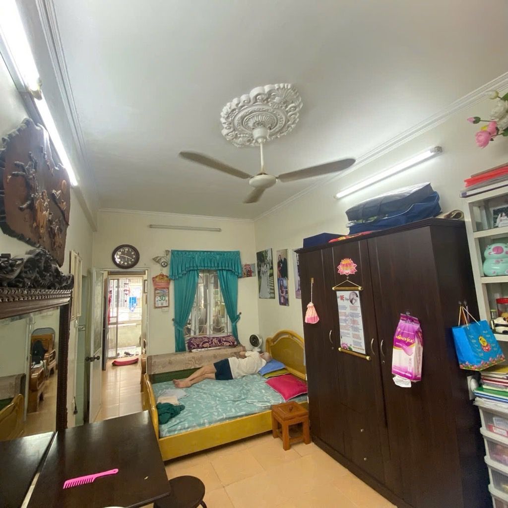 Bán nhà Hồng Mai - diện tích 32m2 1 tầng - ô tô đỗ cửa - giá 3,4 tỷ