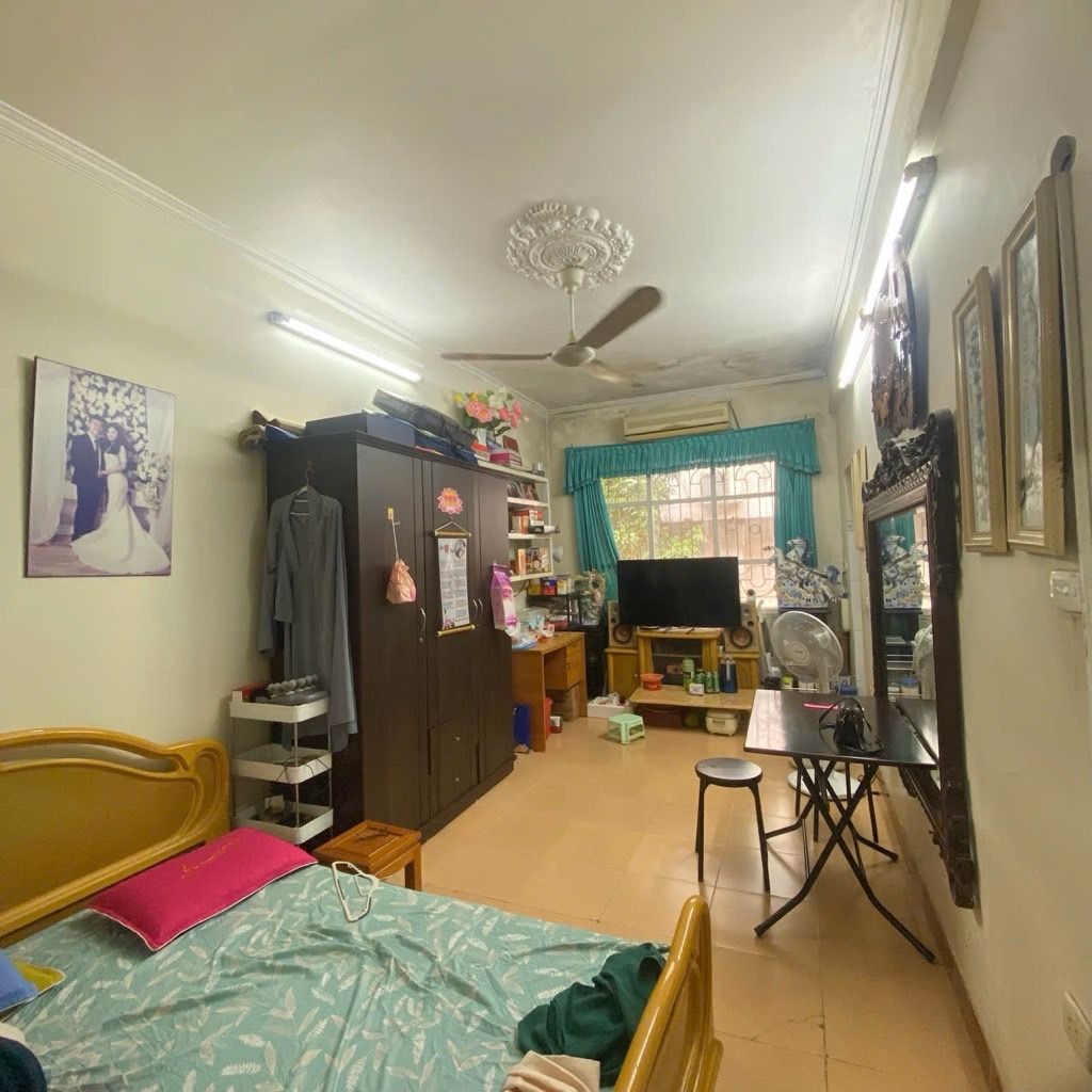 Bán nhà Hồng Mai - diện tích 32m2 1 tầng - ô tô đỗ cửa - giá 3,4 tỷ