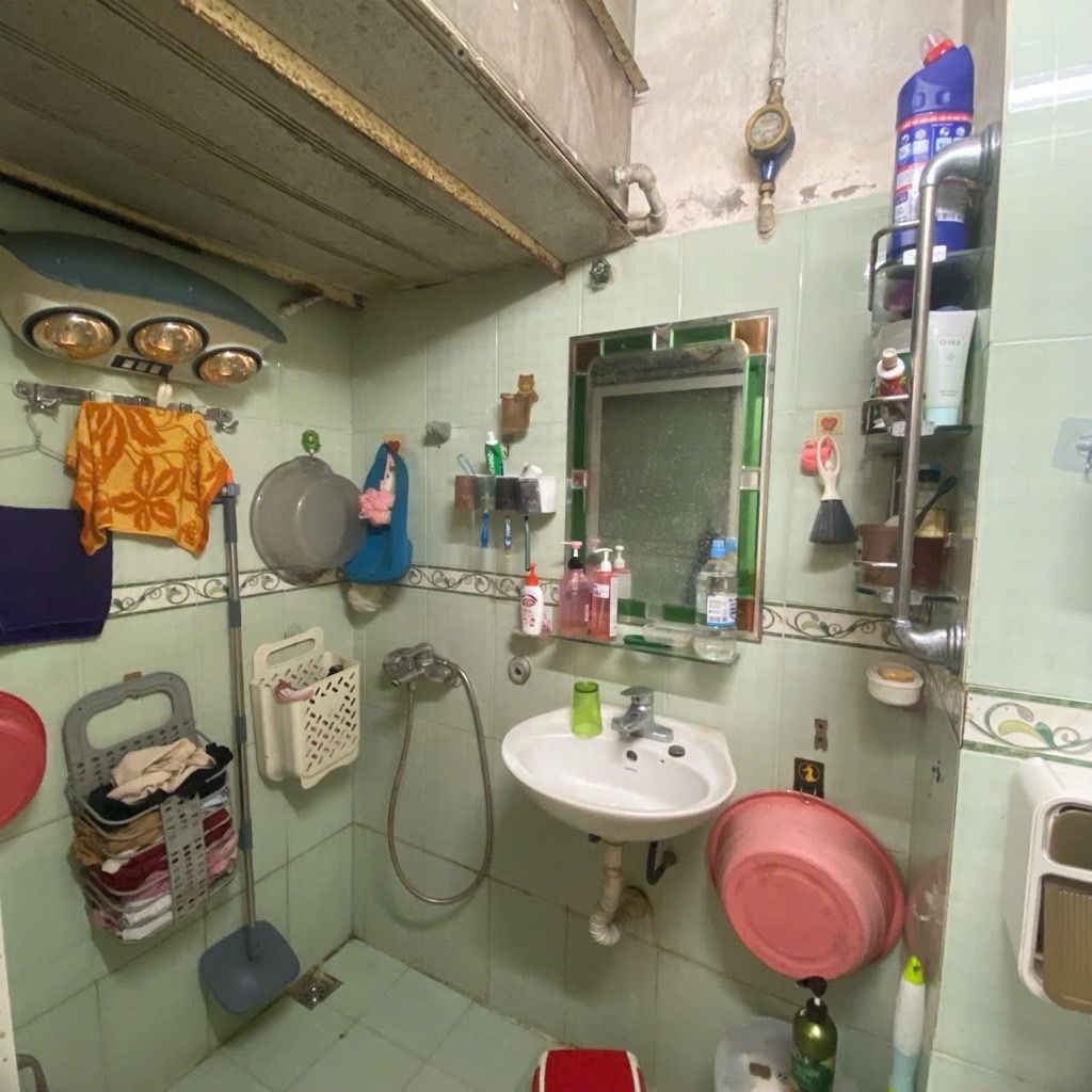 Bán nhà Hồng Mai - diện tích 32m2 1 tầng - ô tô đỗ cửa - giá 3,4 tỷ