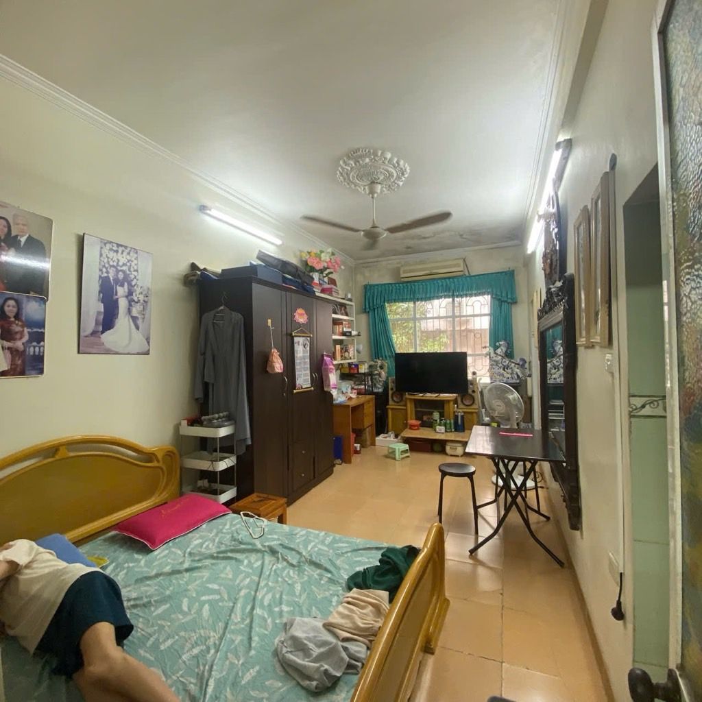 Bán nhà Hồng Mai - diện tích 32m2 1 tầng - ô tô đỗ cửa - giá 3,4 tỷ