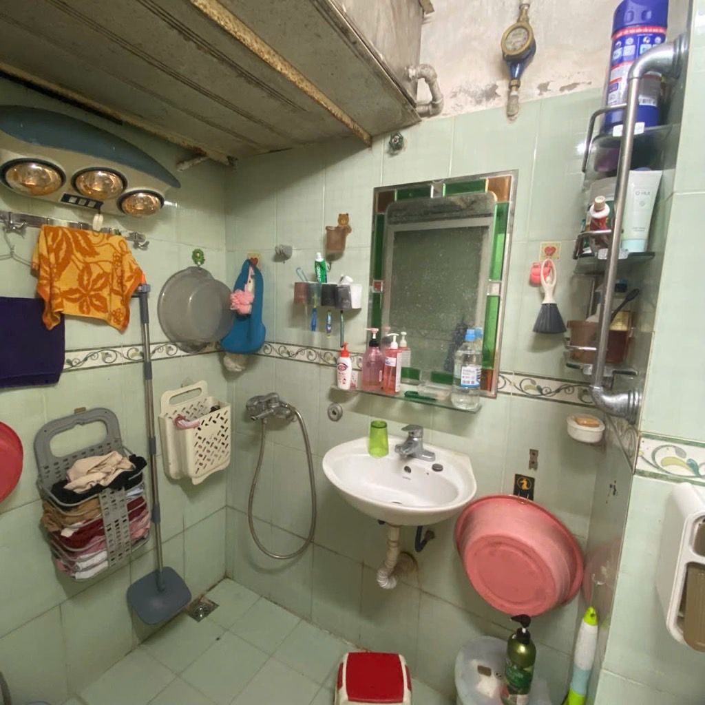 Bán nhà Hồng Mai - diện tích 32m2 1 tầng - ô tô đỗ cửa - giá 3,4 tỷ