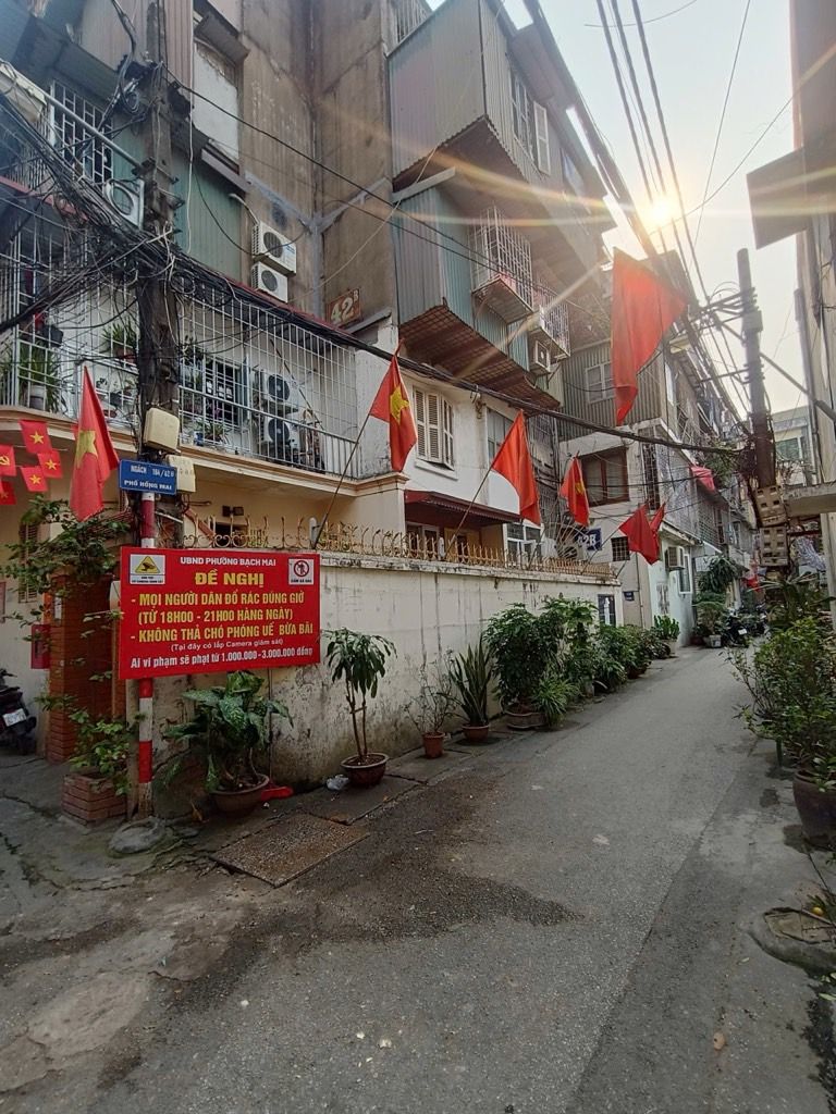 Bán nhà Hồng Mai - diện tích 32m2 1 tầng - ô tô đỗ cửa - giá 3,4 tỷ