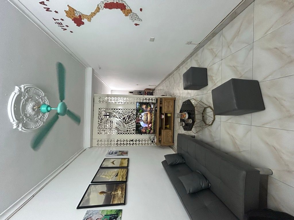 Bán nhà Đông Thiên - diện tích 30m2 2 tầng - NGÕ THÔNG - giá 3,15 tỷ