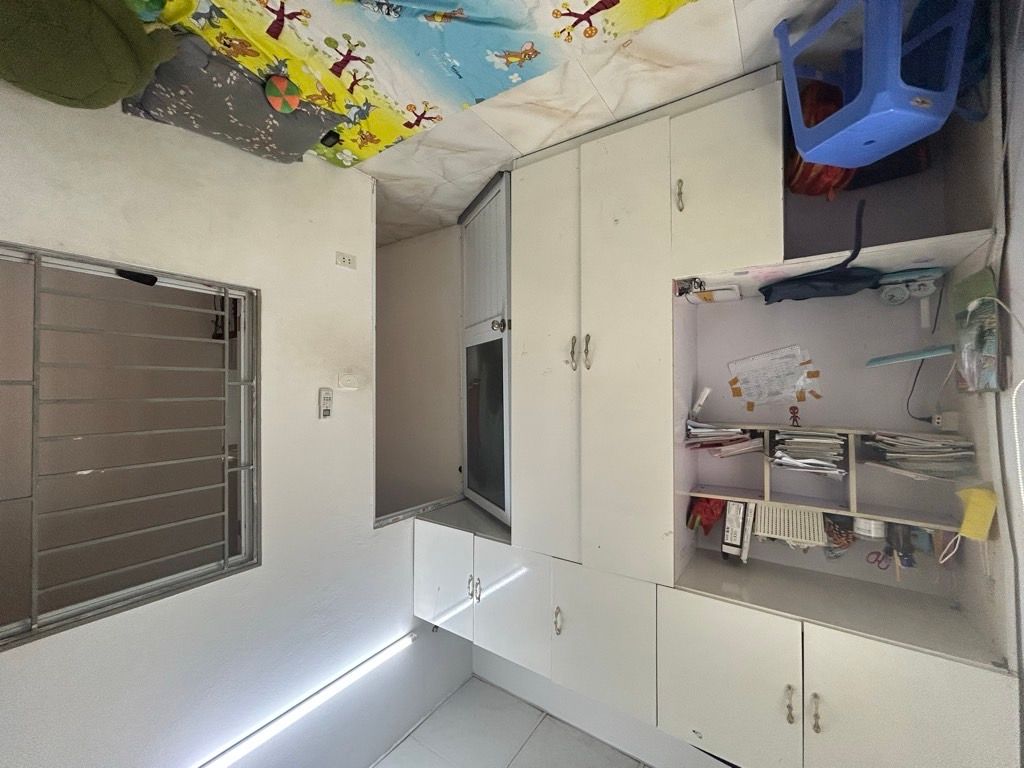 Bán nhà Đông Thiên - diện tích 30m2 2 tầng - NGÕ THÔNG - giá 3,15 tỷ