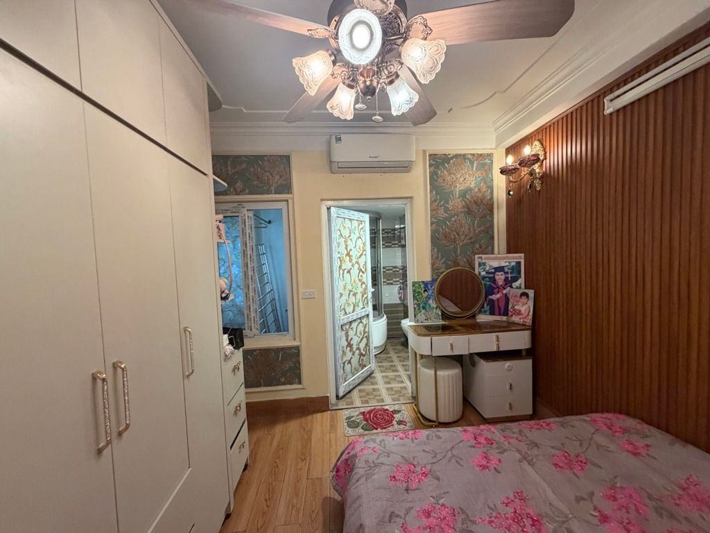 Bán nhà Đê Trần Khát Chân - diện tích 53m2 8 tầng - Thang máy - giá 15,5 tỷ