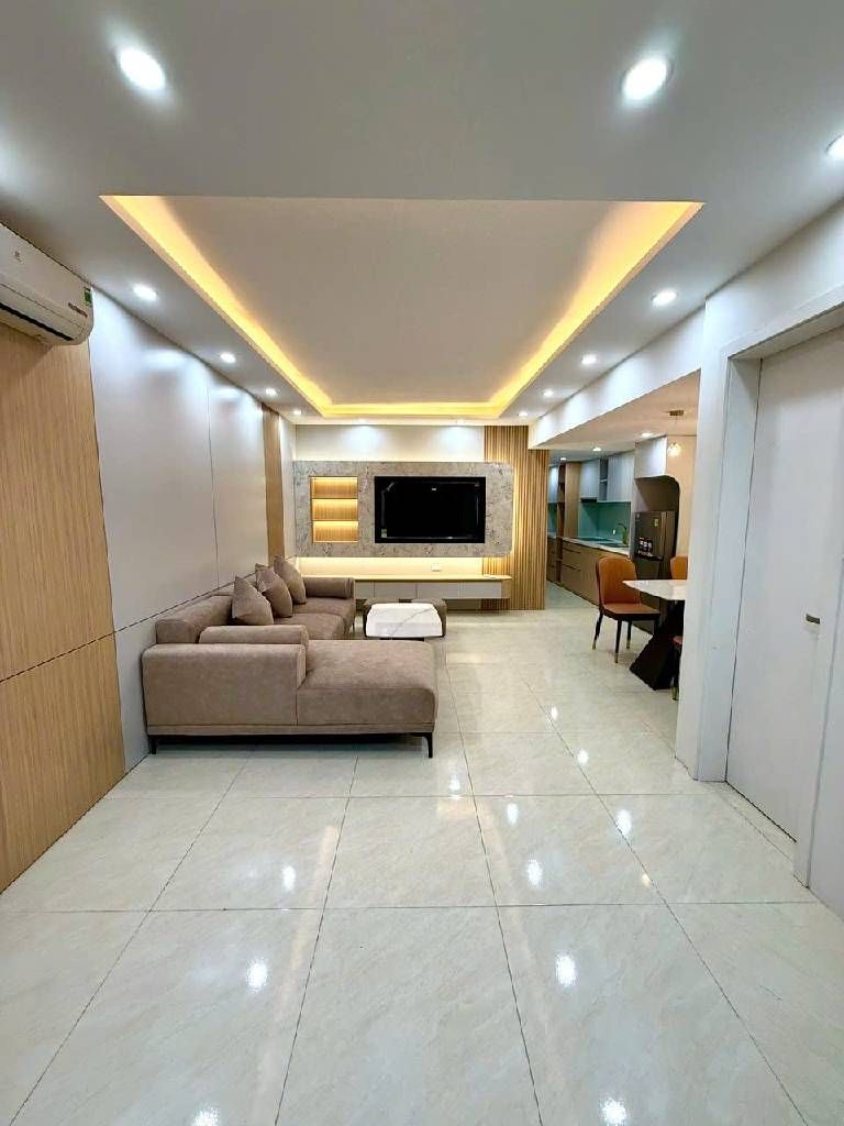 Bán nhà Nguyễn Chí Thanh - diện tích 70m2 1 tầng - ô tô đỗ cửa - giá 8,6 tỷ