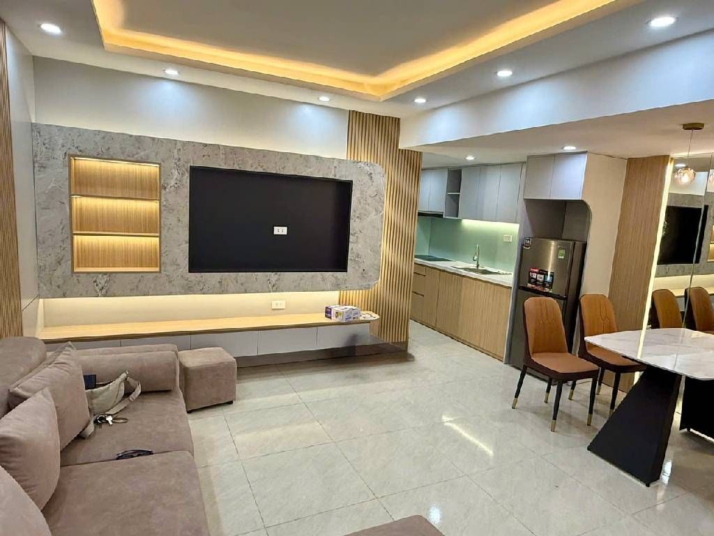 Bán nhà Nguyễn Chí Thanh - diện tích 70m2 1 tầng - ô tô đỗ cửa - giá 8,6 tỷ