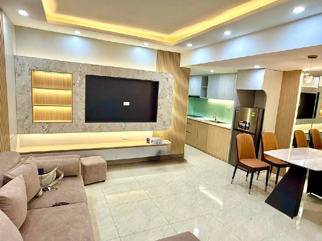 Bán nhà Nguyễn Chí Thanh - diện tích 70m2 1 tầng - ô tô đỗ cửa - giá 8,6 tỷ