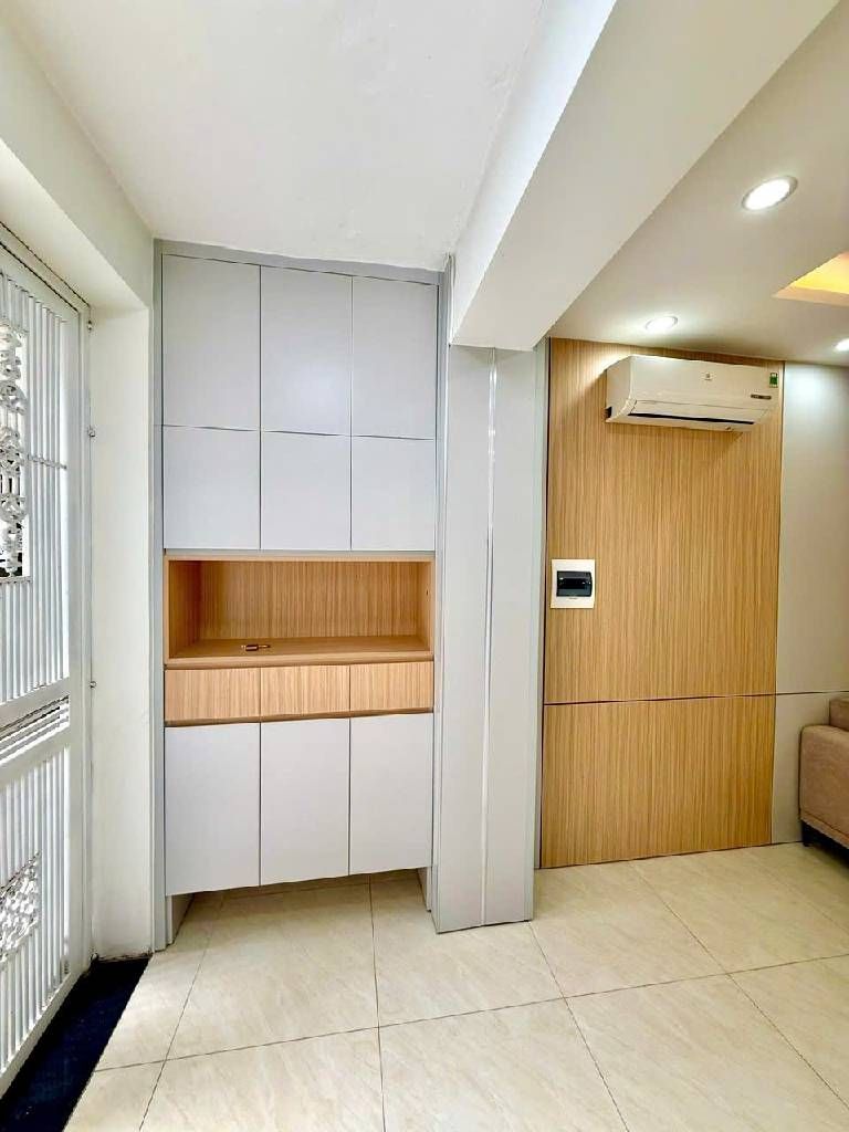 Bán nhà Nguyễn Chí Thanh - diện tích 70m2 1 tầng - ô tô đỗ cửa - giá 8,6 tỷ
