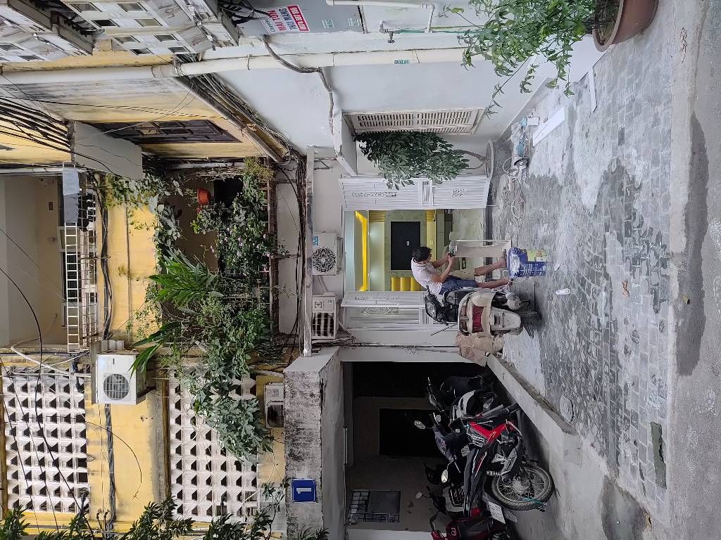 Bán nhà Nguyễn Chí Thanh - diện tích 70m2 1 tầng - ô tô đỗ cửa - giá 8,6 tỷ