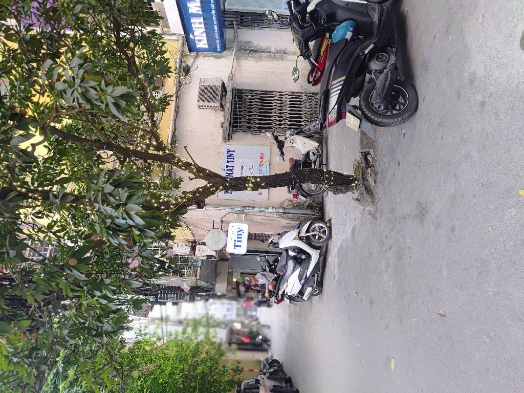 Bán nhà Nguyễn Chí Thanh - diện tích 70m2 1 tầng - ô tô đỗ cửa - giá 8,6 tỷ