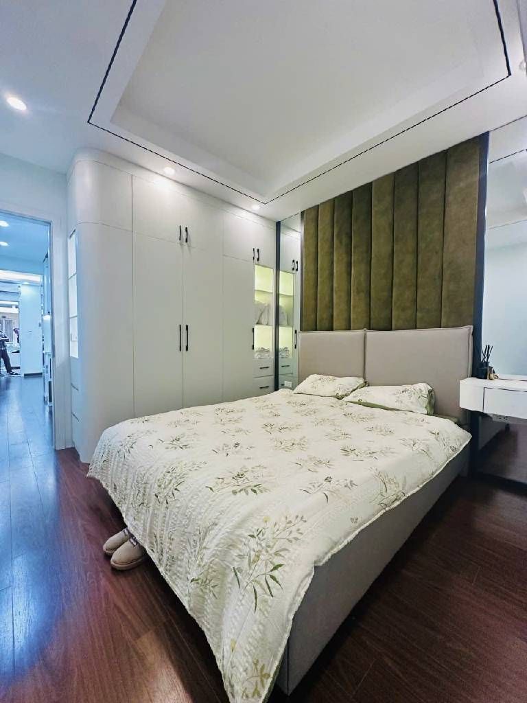 Bán nhà Đặng Tiến Đông - diện tích 34,3m2 3 tầng - Căn hộ đẹp như chung cư - giá 5,4 tỷ