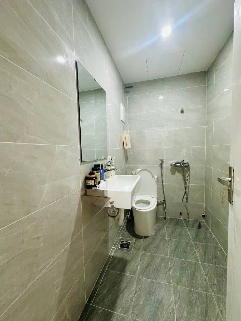 Bán nhà Đặng Tiến Đông - diện tích 34,3m2 3 tầng - Căn hộ đẹp như chung cư - giá 5,4 tỷ