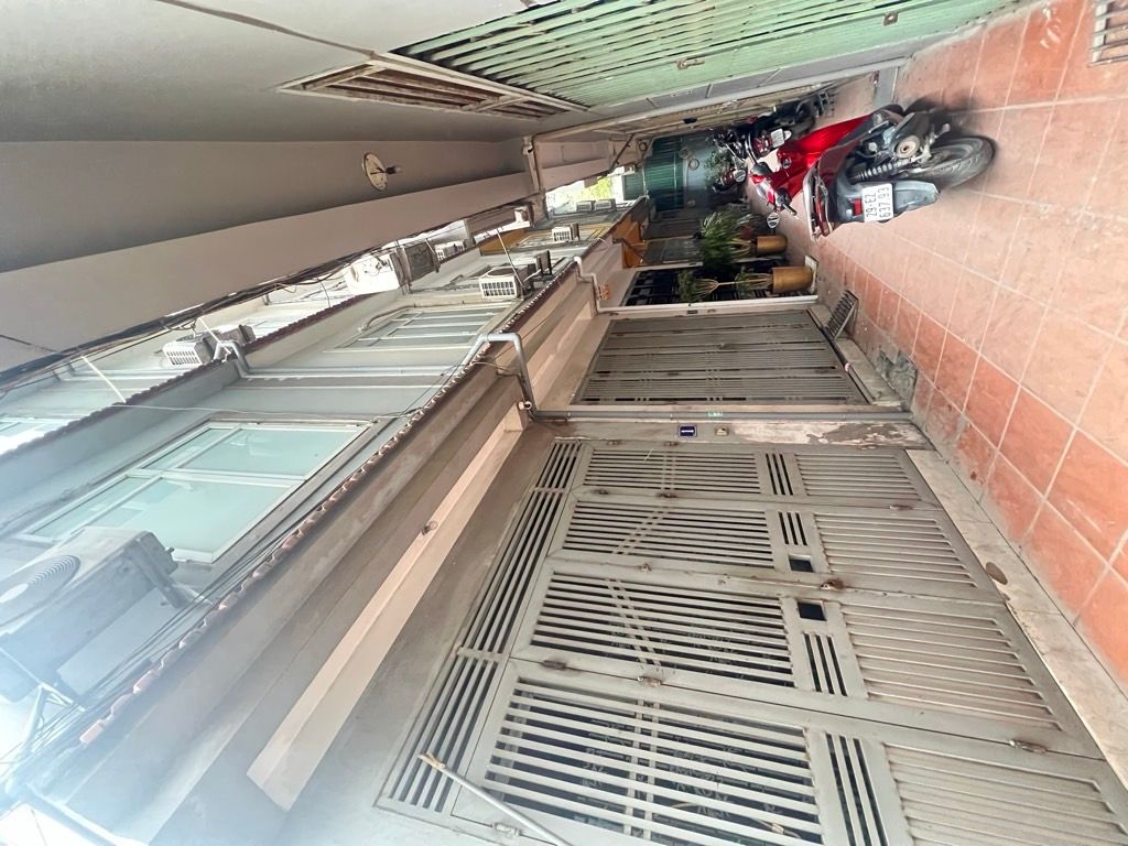 Bán nhà Thanh Lân - diện tích 30m2 4 tầng - 1 bước ra mặt phố - giá 6,5 tỷ
