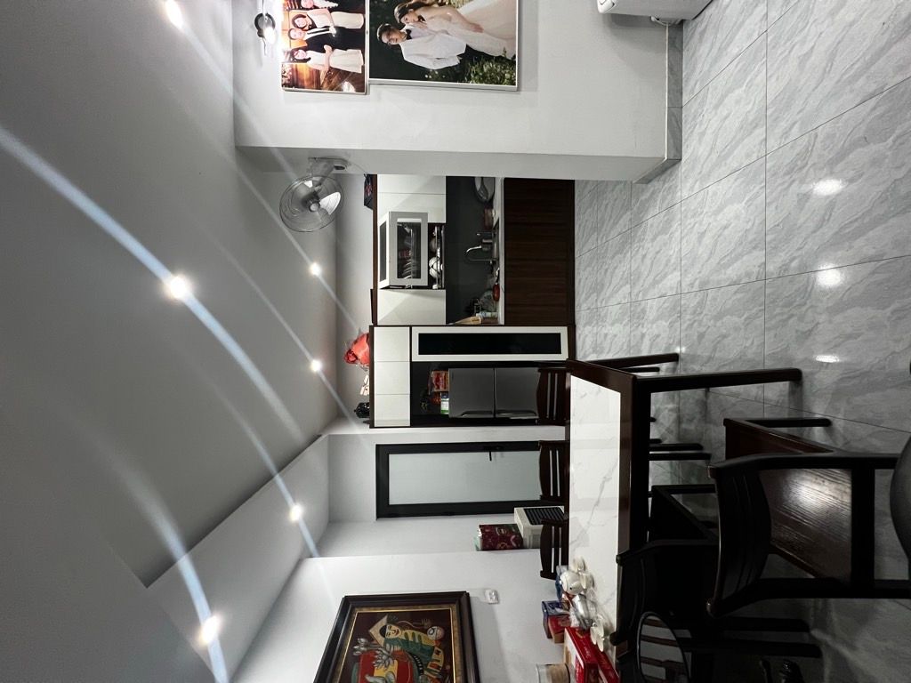 Bán nhà Văn Hương - diện tích 48m2 4 tầng - Nhà ở trung tâm Đống Đa, ngõ thông thoáng - giá 10,8 tỷ