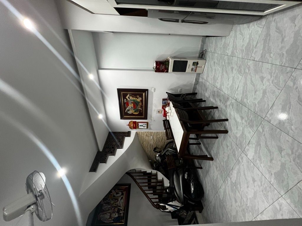 Bán nhà Văn Hương - diện tích 48m2 4 tầng - Nhà ở trung tâm Đống Đa, ngõ thông thoáng - giá 10,8 tỷ