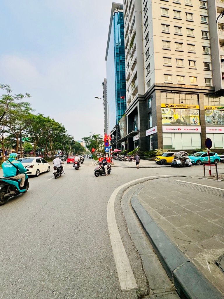 Bán nhà Thái Hà - diện tích 50.8m2 2 tầng - Ô tô tránh - giá 7,9 tỷ