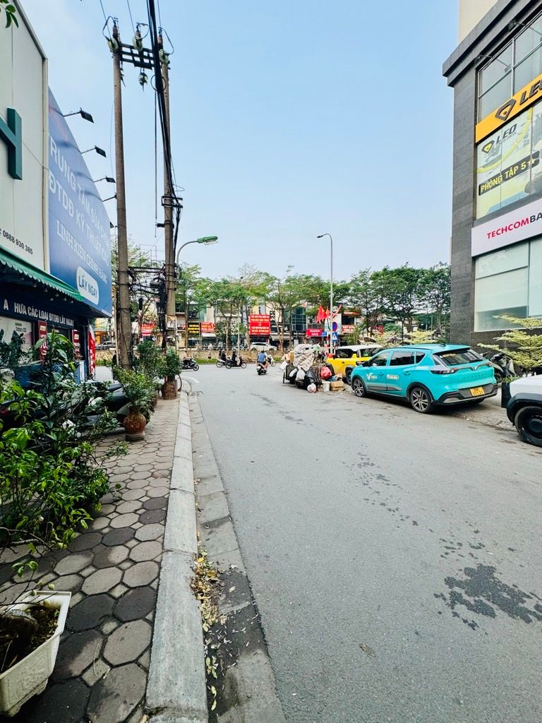 Bán nhà Thái Hà - diện tích 50.8m2 2 tầng - Ô tô tránh - giá 7,9 tỷ