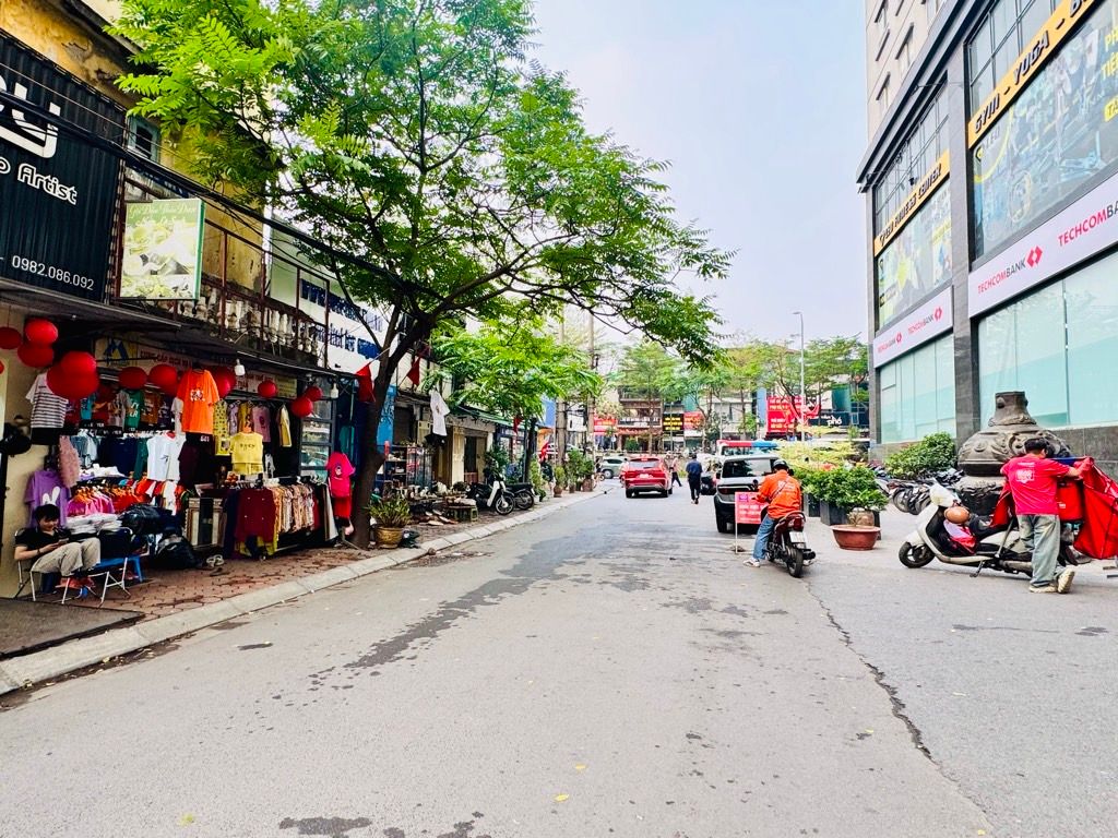 Bán nhà Thái Hà - diện tích 50.8m2 2 tầng - Ô tô tránh - giá 7,9 tỷ