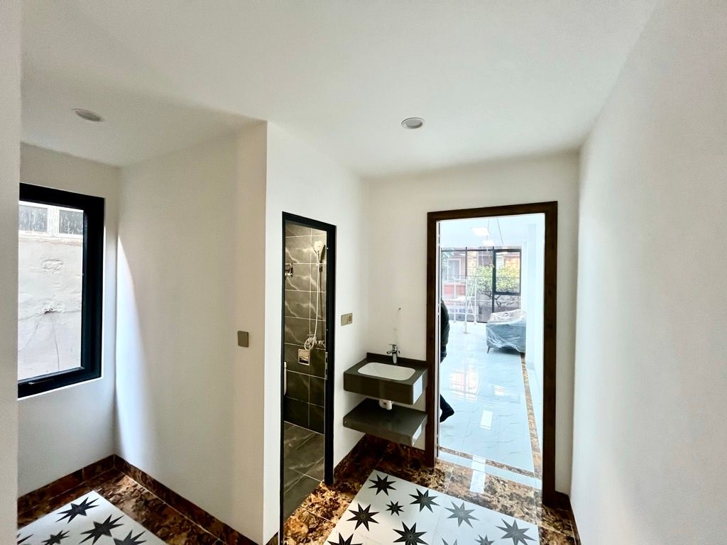 Bán nhà Thịnh Liệt - diện tích 45m2 6 tầng - MẶT PHỐ TOÀ NHÀ VP - THANG MÁY - KINH DOANH - LÔ GÓC - giá 19,5 tỷ