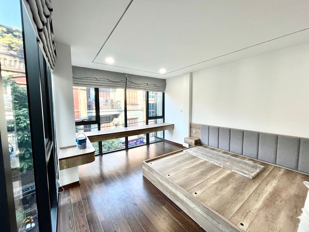 Bán nhà Thịnh Liệt - diện tích 45m2 6 tầng - MẶT PHỐ TOÀ NHÀ VP - THANG MÁY - KINH DOANH - LÔ GÓC - giá 19,5 tỷ