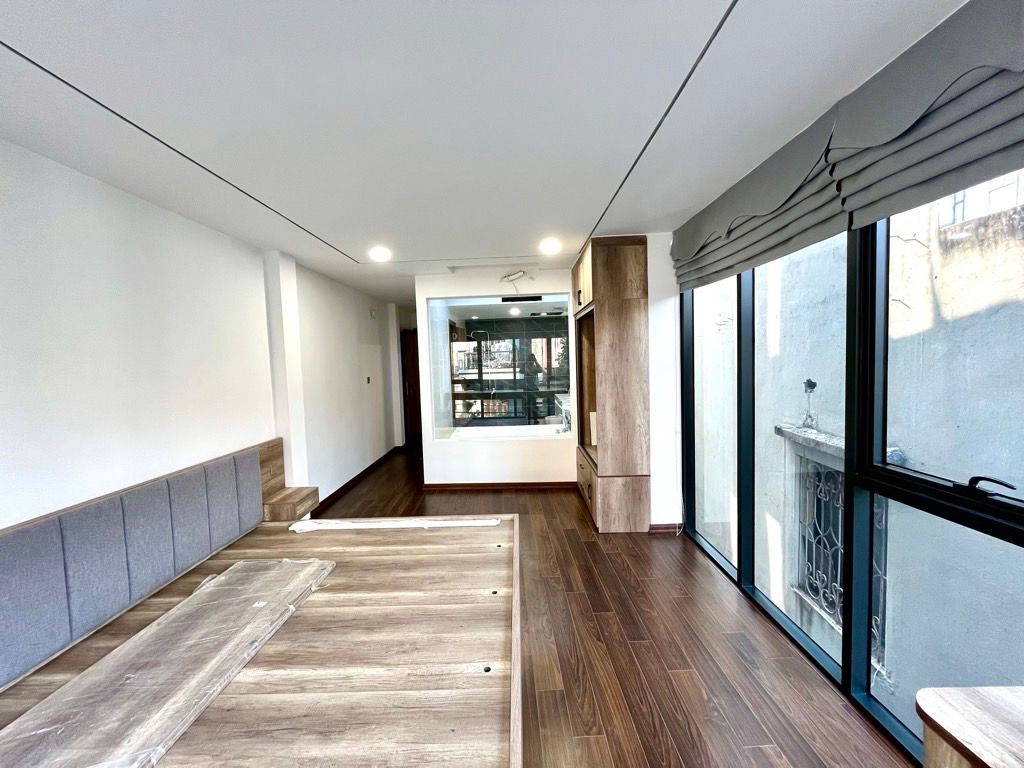 Bán nhà Thịnh Liệt - diện tích 45m2 6 tầng - MẶT PHỐ TOÀ NHÀ VP - THANG MÁY - KINH DOANH - LÔ GÓC - giá 19,5 tỷ