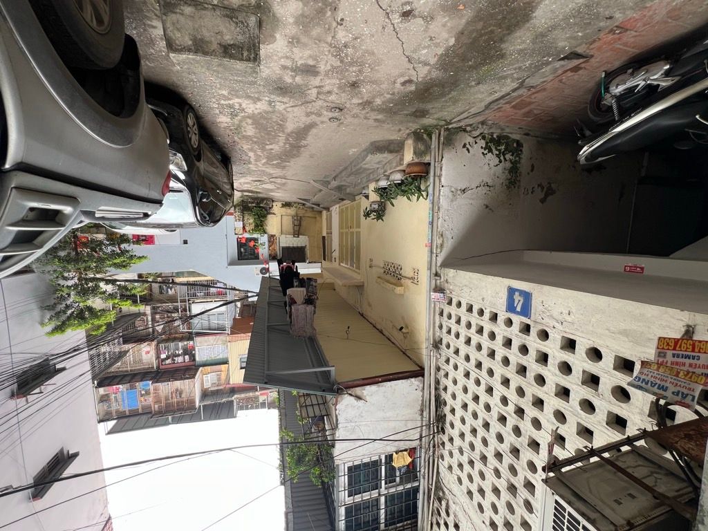 Bán nhà Hoàng Ngọc Phách - diện tích 62m2 1 tầng - ô tô đỗ cửa - giá 4,3 tỷ