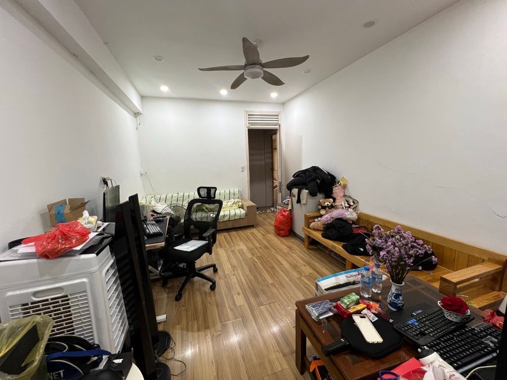 Bán nhà Hoàng Ngọc Phách - diện tích 62m2 1 tầng - ô tô đỗ cửa - giá 4,3 tỷ