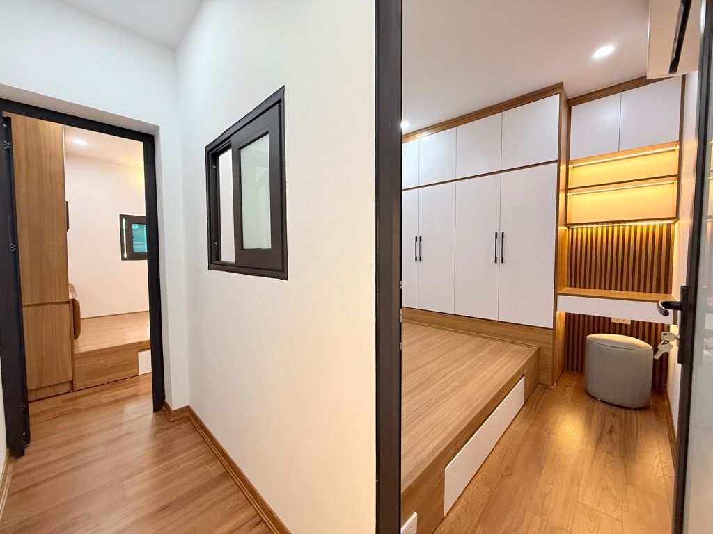 Bán nhà Nguyễn Công Trứ - diện tích 55m2 3 tầng - Căn góc, full nội thất - giá 3,8 tỷ