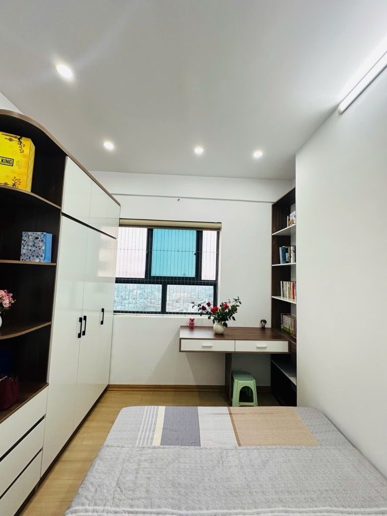 Bán nhà Nguyễn Xiển - diện tích 54m2 31 tầng - Căn góc, view đường chính - giá 4,4 tỷ