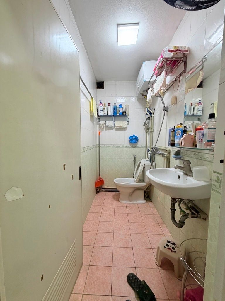 Bán nhà Chùa Quỳnh - diện tích 28.7m2 5 tầng - MẶT PHỐ KINH DOANH - giá 20 tỷ