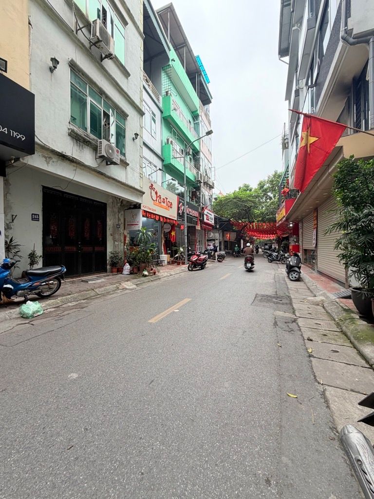 Bán nhà Chùa Quỳnh - diện tích 28.7m2 5 tầng - MẶT PHỐ KINH DOANH - giá 20 tỷ